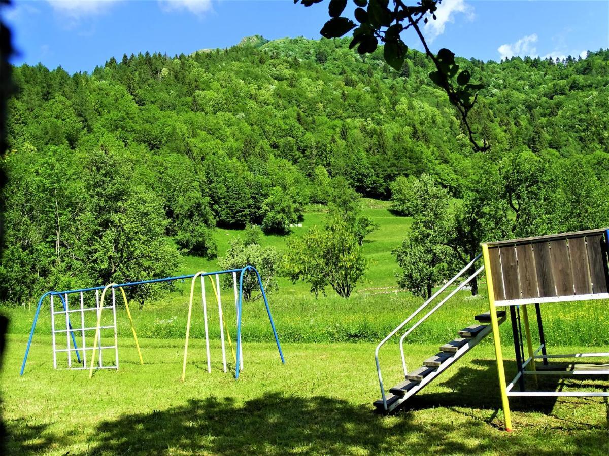 Apartmaji Pr-Gujlu Sela Nad Podmelcem 5220 Tolmin Podmelec 외부 사진