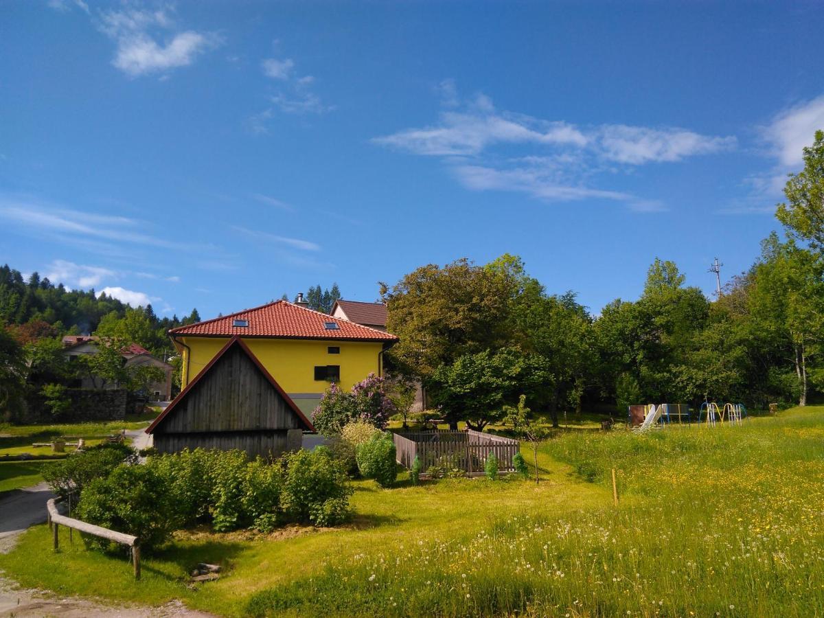 Apartmaji Pr-Gujlu Sela Nad Podmelcem 5220 Tolmin Podmelec 외부 사진